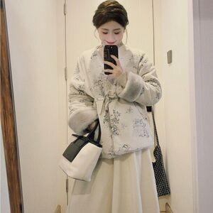 Elegant Cream Women's Jacket with Fur Trim